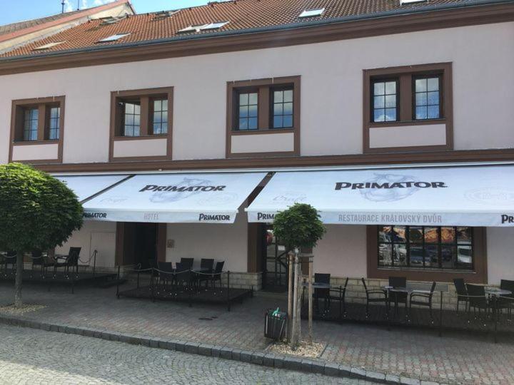 Hotel Kralovsky Dvur Hořice エクステリア 写真